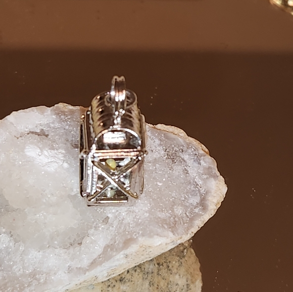 N/A Jewelry - Women's 925 Lantern Charm. Great for a Bracelet or Necklace.